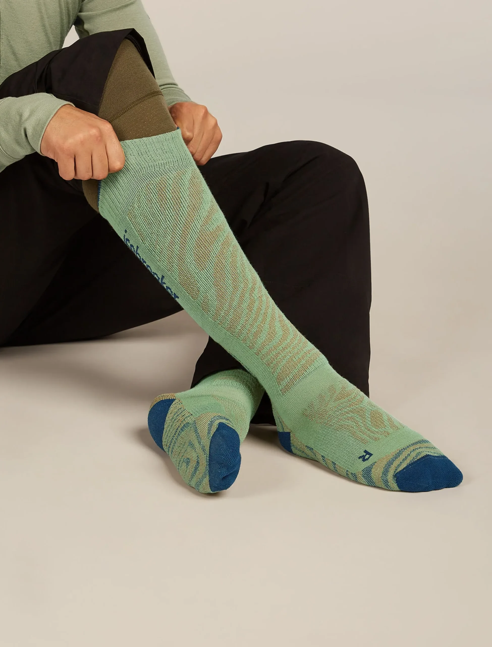 Men Ski+ Kniehohe Socken Mountain Contour